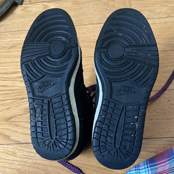 Nike high top black suede sneakers. Sold out everywhere - Picture 9 of 9